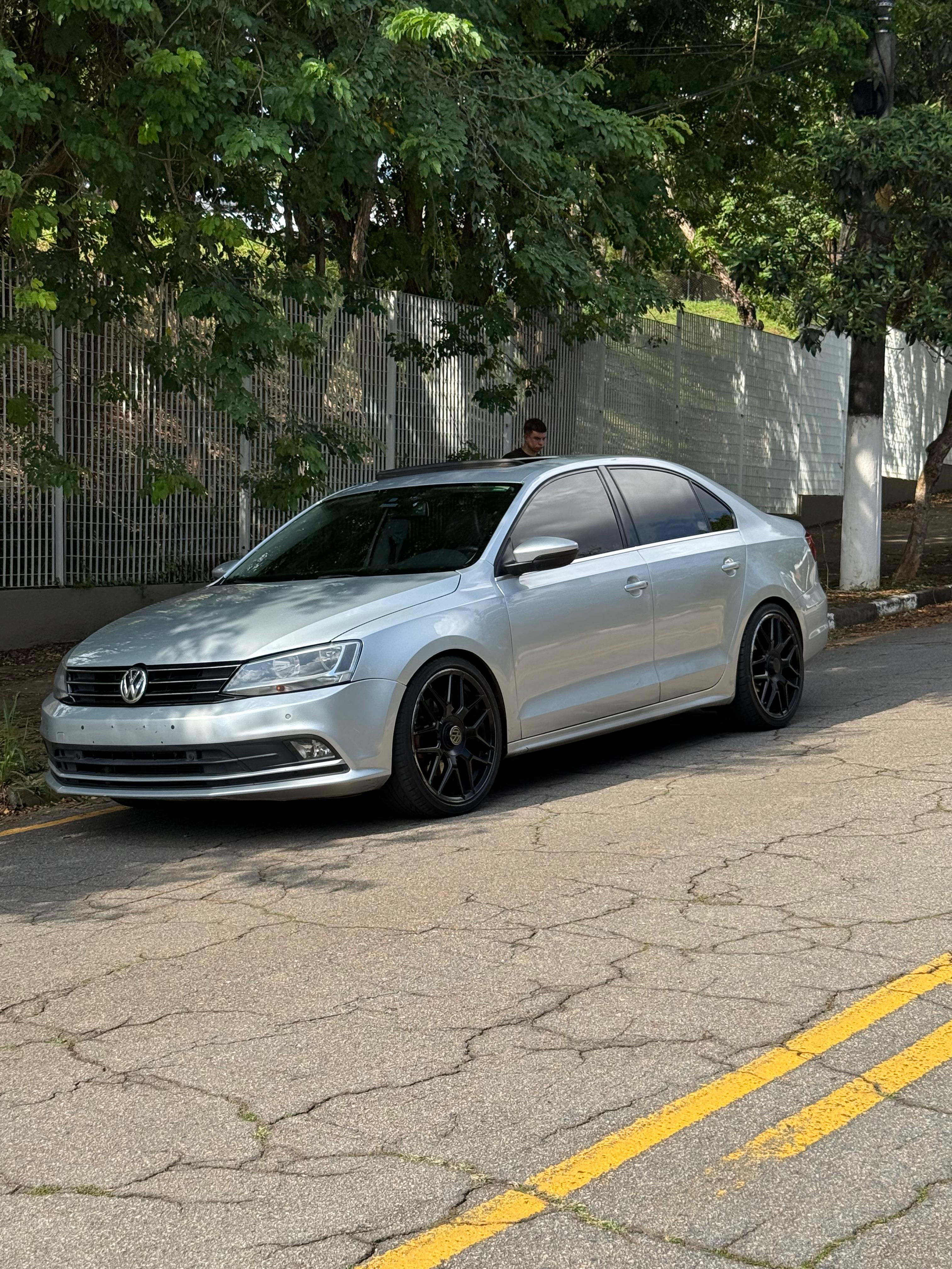 Jetta TSI - Perfil